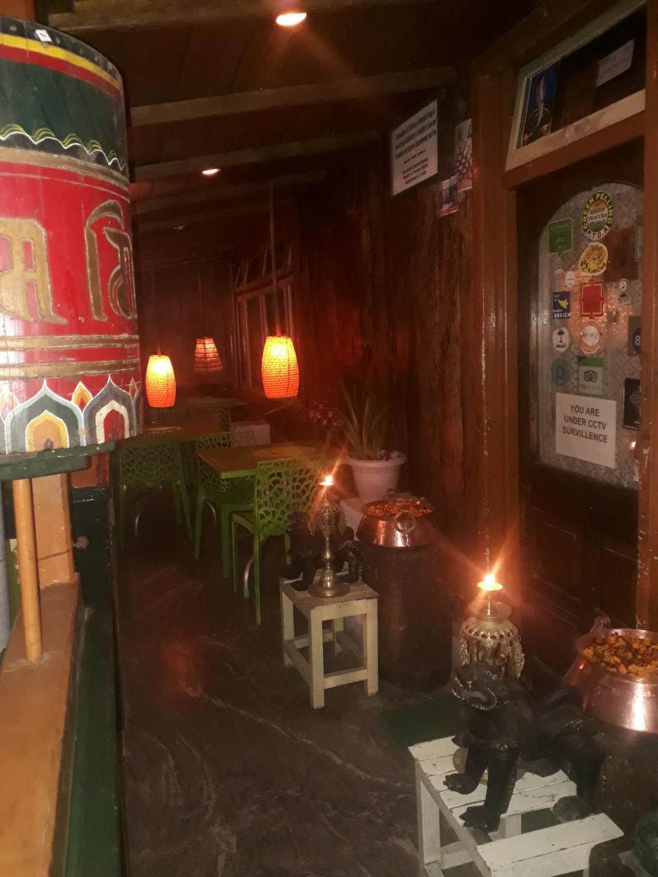Hotel Kabur Pelling Luaran gambar